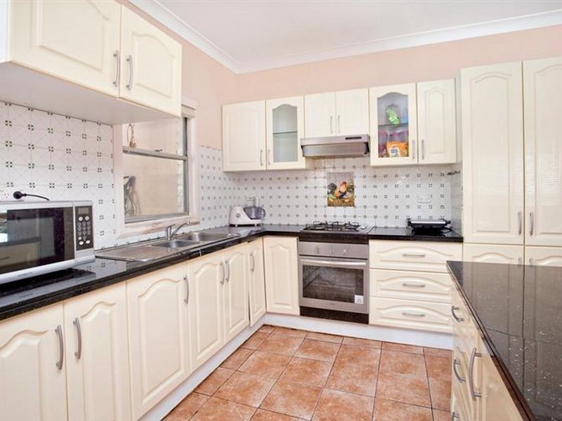 12 Eyre Street, Lalor Park NSW 2147