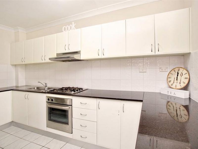 23/9-13 Griffiths Street, Blacktown NSW 2148