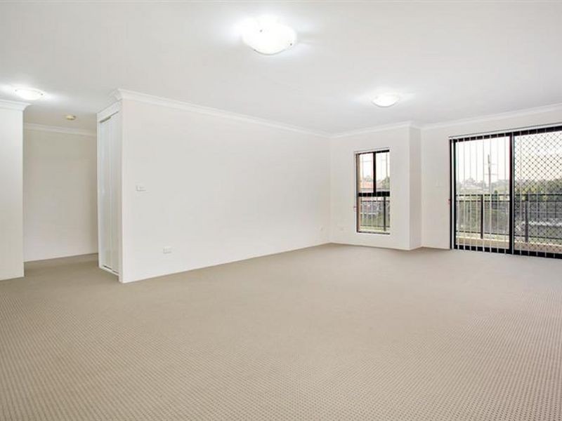 23/9-13 Griffiths Street, Blacktown NSW 2148