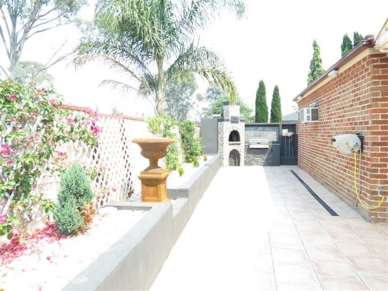 23 Flemming Grove, Doonside NSW 2767