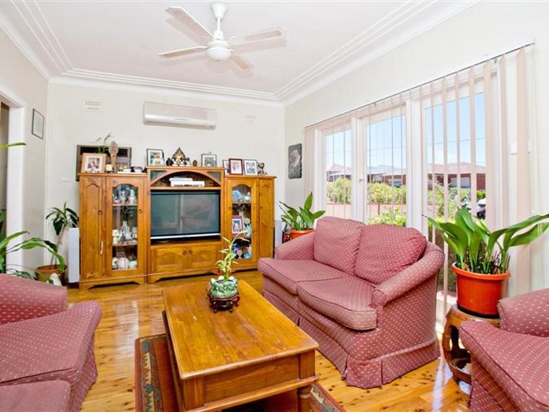 28 Craig Street, Blacktown NSW 2148