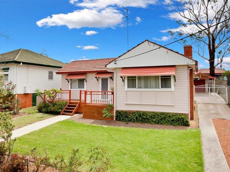 27 Matthew Crescent, Blacktown NSW 2148
