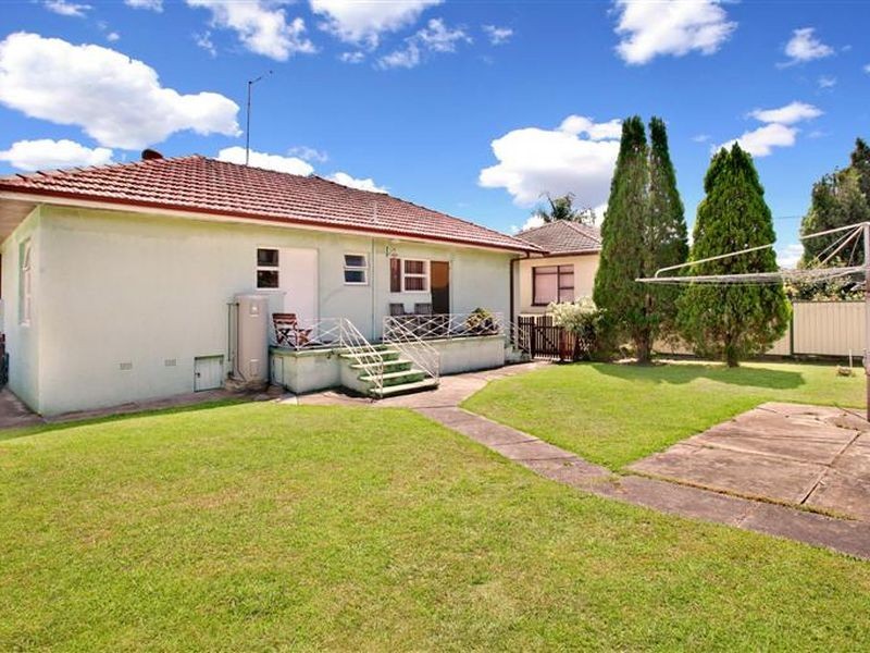 37 Kirkman Road, Blacktown NSW 2148