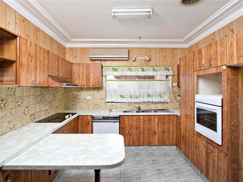 37 Stewart Avenue, Blacktown NSW 2148