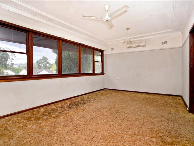 11 Gunn Road, Lalor Park NSW 2147