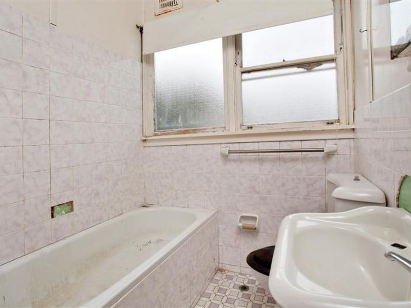 11 Gunn Road, Lalor Park NSW 2147