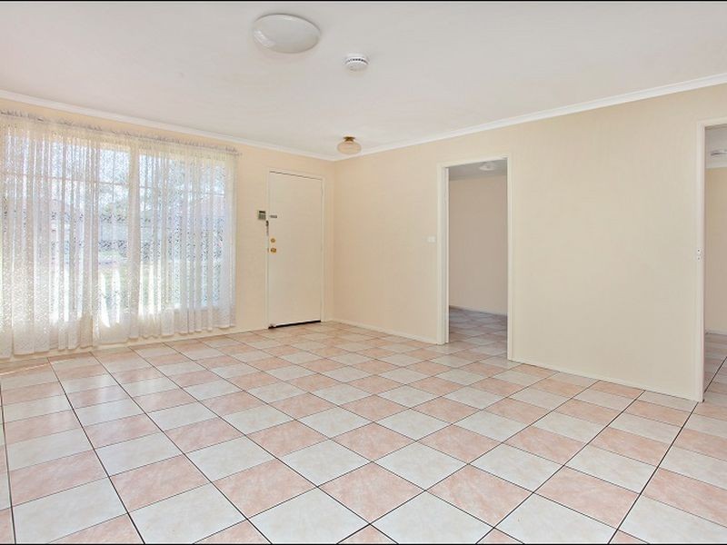 15 Oaktree Grove, Prospect NSW 2148