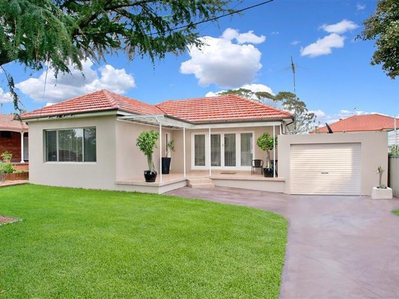 8 Hilltop Avenue, Blacktown NSW 2148