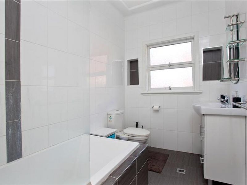 8 Hilltop Avenue, Blacktown NSW 2148