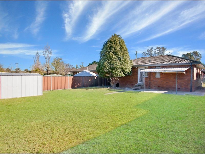 55 Noumea Street, Lethbridge Park NSW 2770