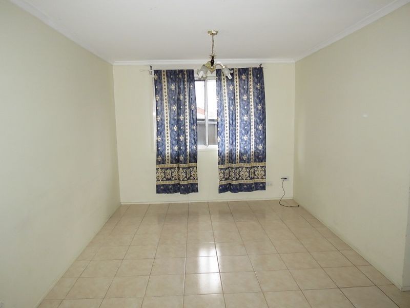 8a Edgeware Road, Prospect NSW 2148