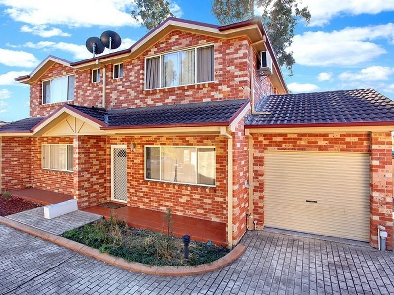 2/8 Petunia Street, Marayong NSW 2148