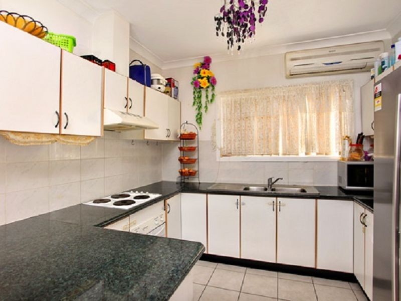 2/8 Petunia Street, Marayong NSW 2148