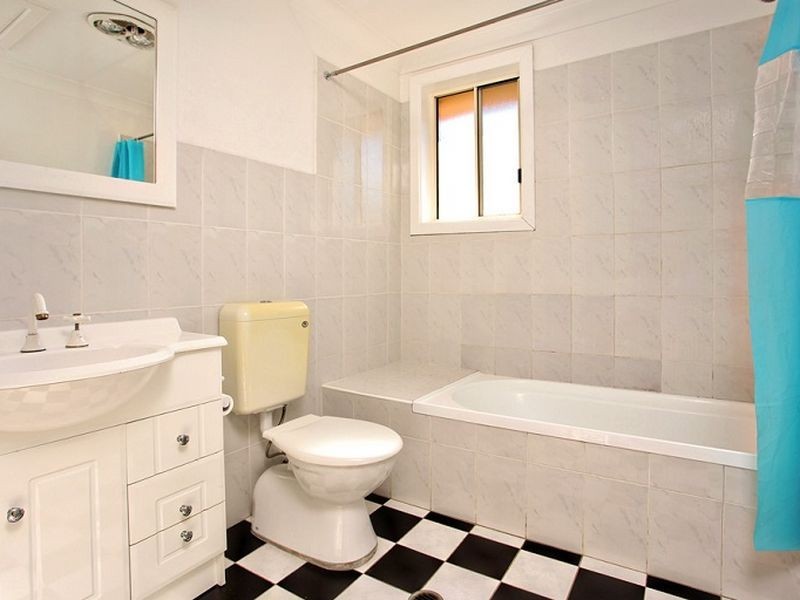 2/8 Petunia Street, Marayong NSW 2148