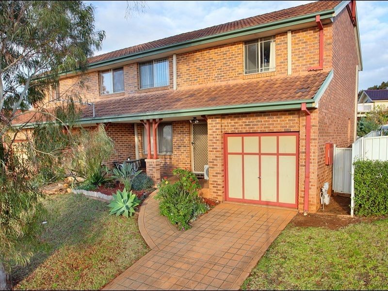27 Griffin Place, Doonside NSW 2767