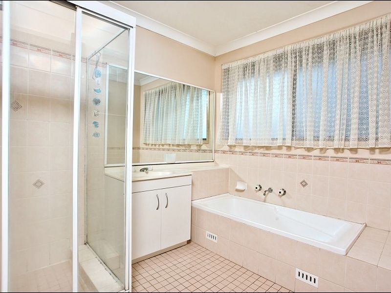 27 Griffin Place, Doonside NSW 2767