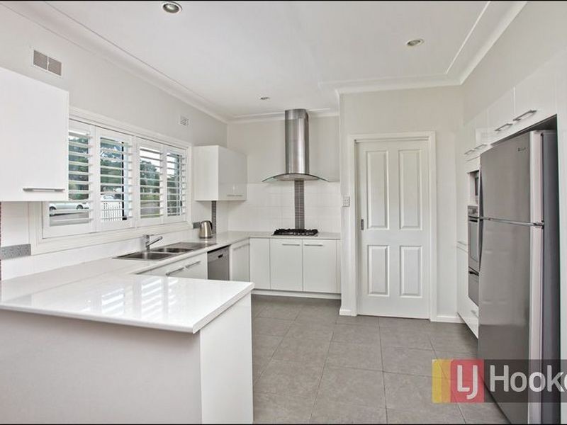 2 Yuruga Avenue, Doonside NSW 2767