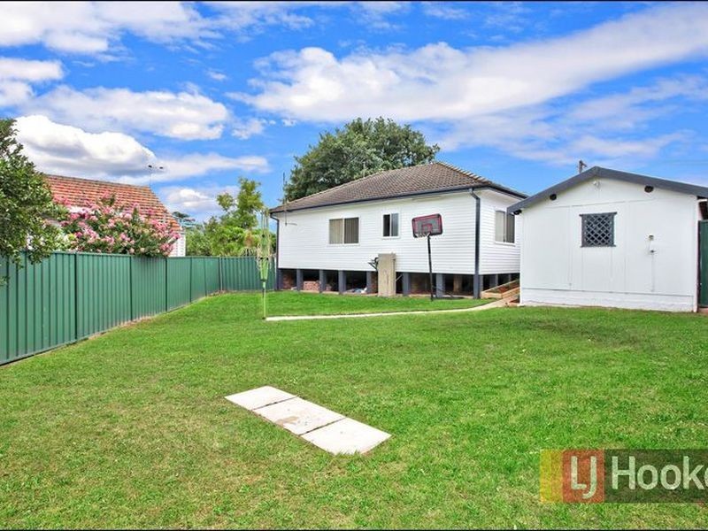 2 Yuruga Avenue, Doonside NSW 2767