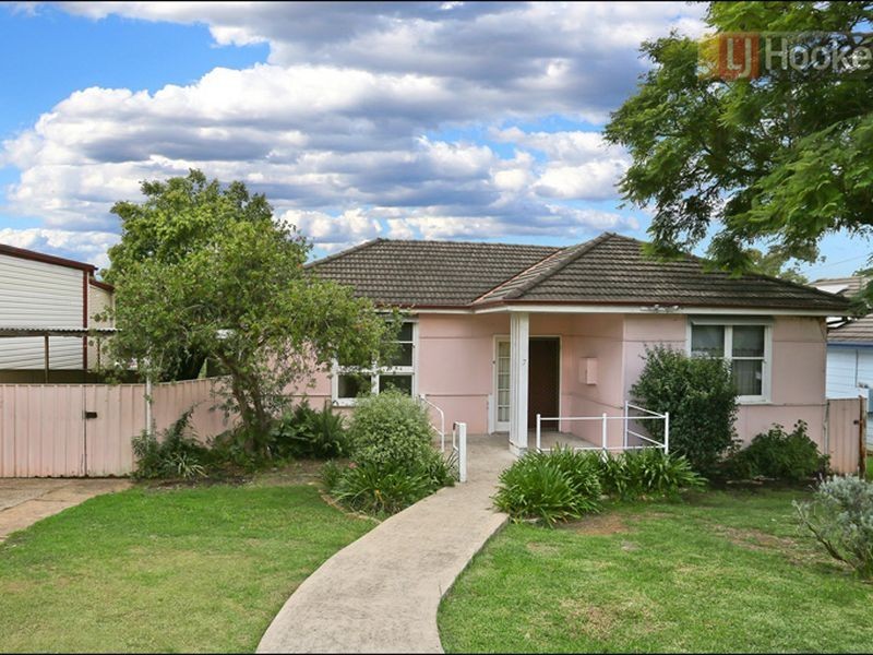 7 Christine Crescent, Lalor Park NSW 2147
