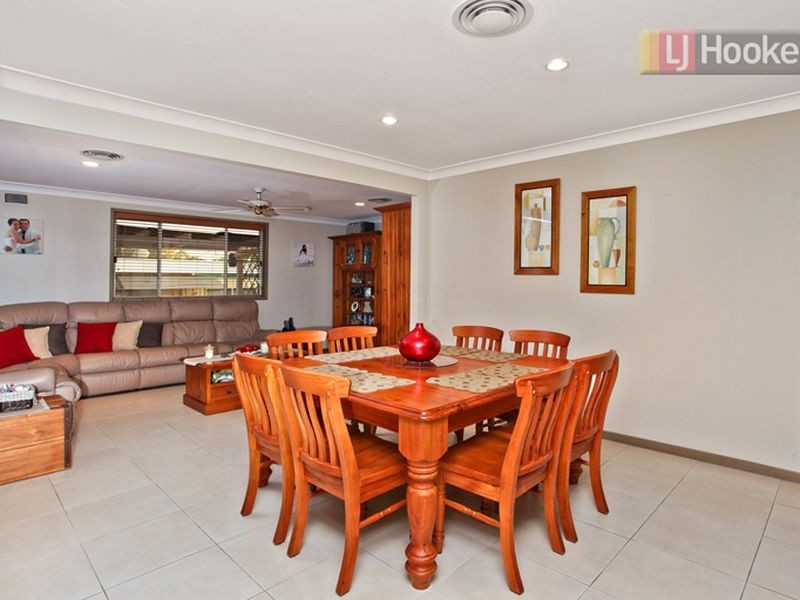 16 Edgeware Road, Prospect NSW 2148