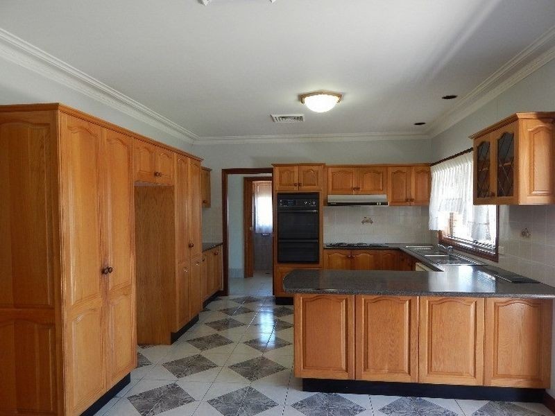 6 Old Church Lane, Prospect NSW 2148