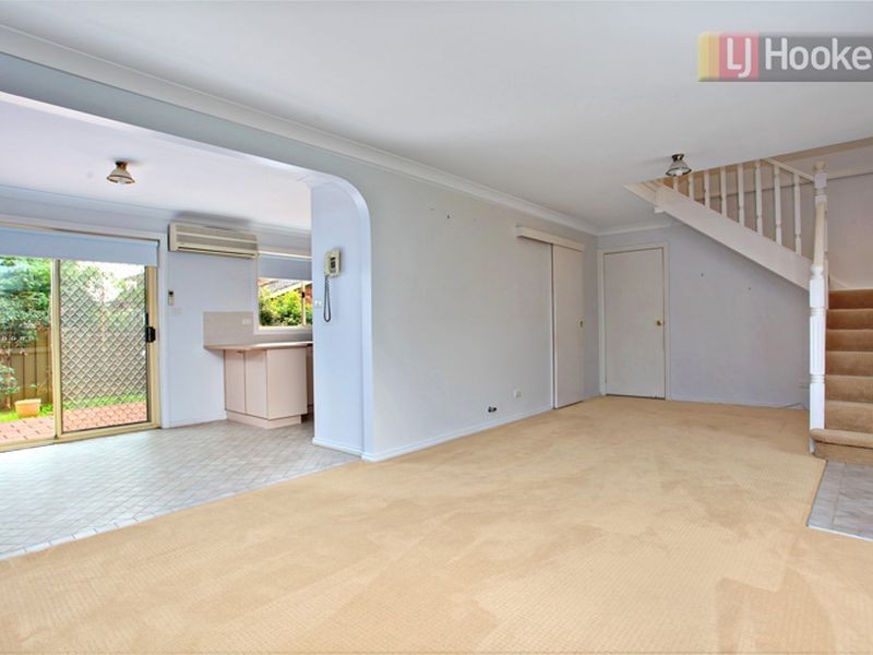 2/26 Hillcrest Road, Quakers Hill NSW 2763