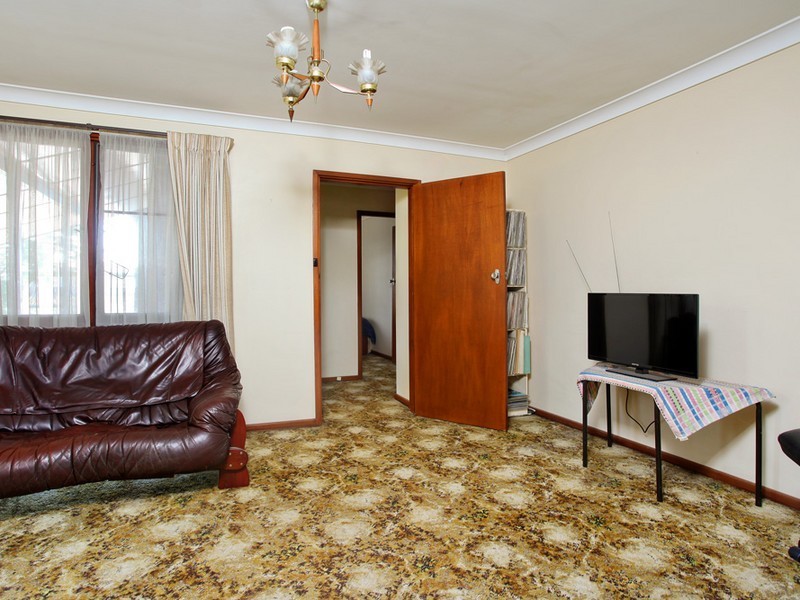 43 Garonne Street, Seven Hills NSW 2147