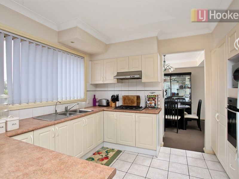1 View Park Street, Prospect NSW 2148