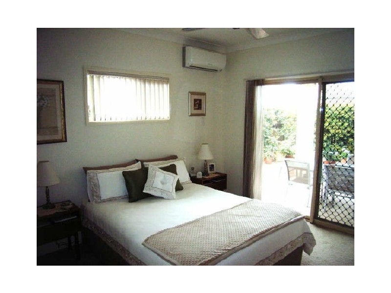 Sandstone Point QLD 4511