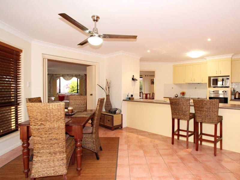 9 Sunbrite Court, Sandstone Point QLD 4511