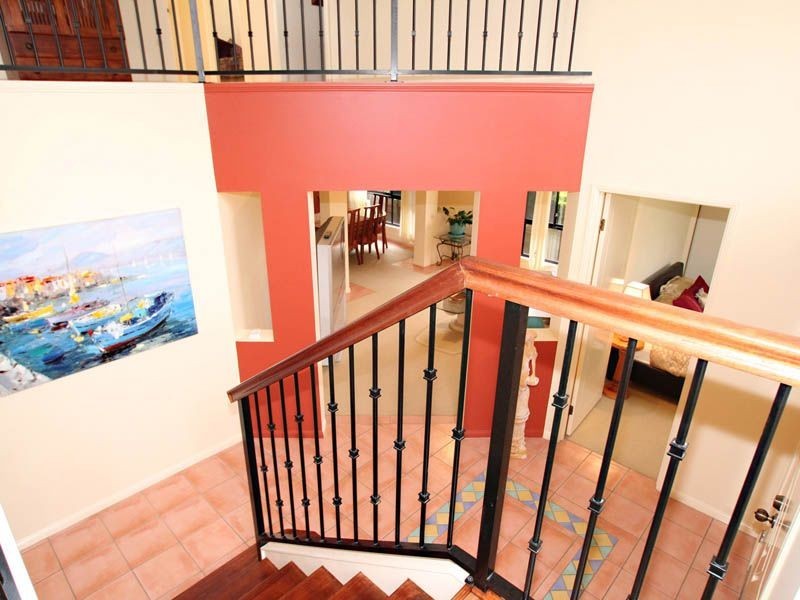 9 Sunbrite Court, Sandstone Point QLD 4511