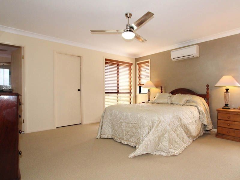 9 Sunbrite Court, Sandstone Point QLD 4511