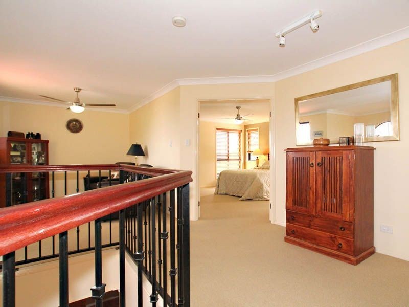 9 Sunbrite Court, Sandstone Point QLD 4511