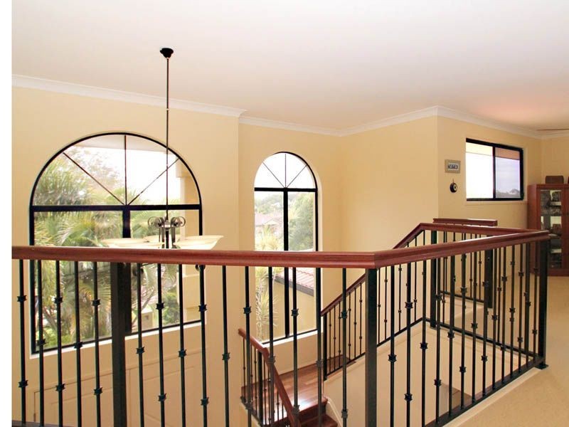 9 Sunbrite Court, Sandstone Point QLD 4511