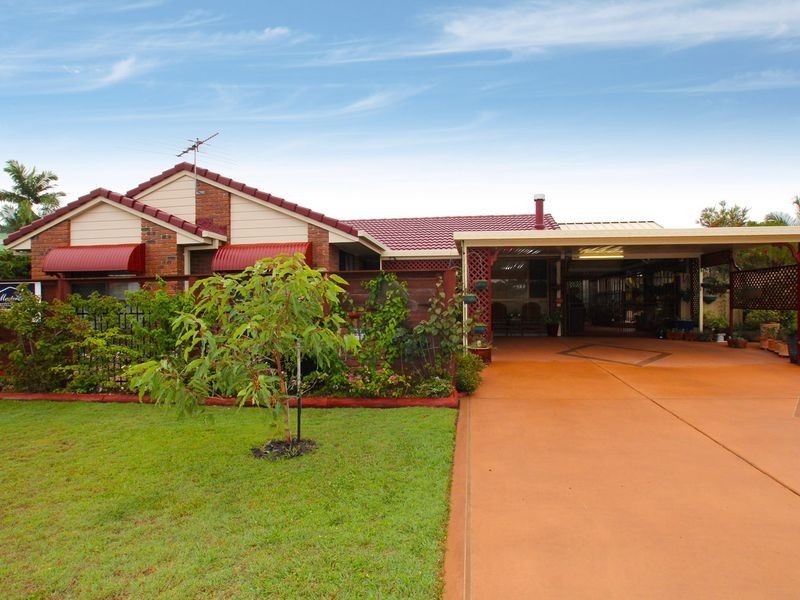 9 Squire Place, Sandstone Point QLD 4511