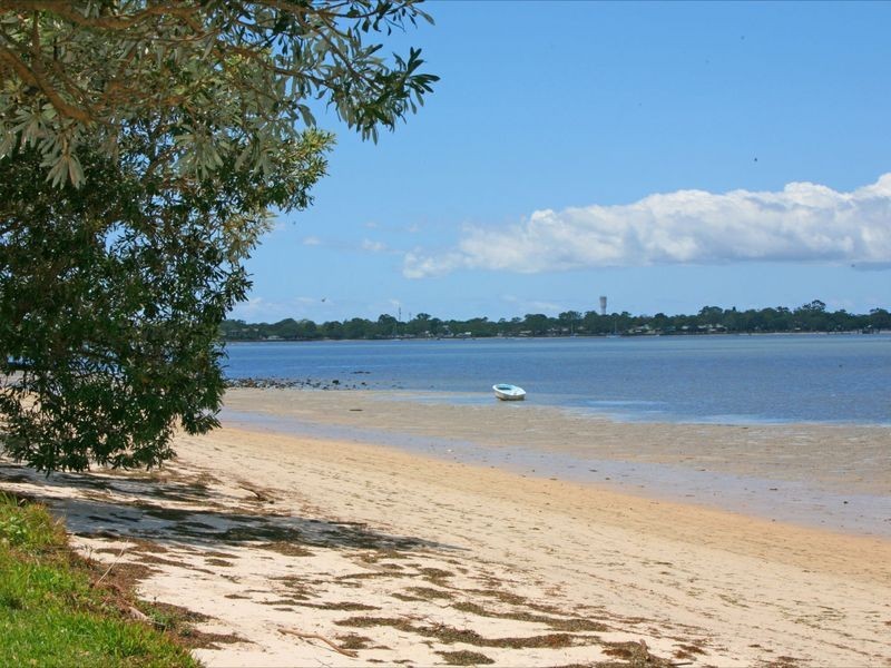 15 Clark Terrace, Sandstone Point QLD 4511