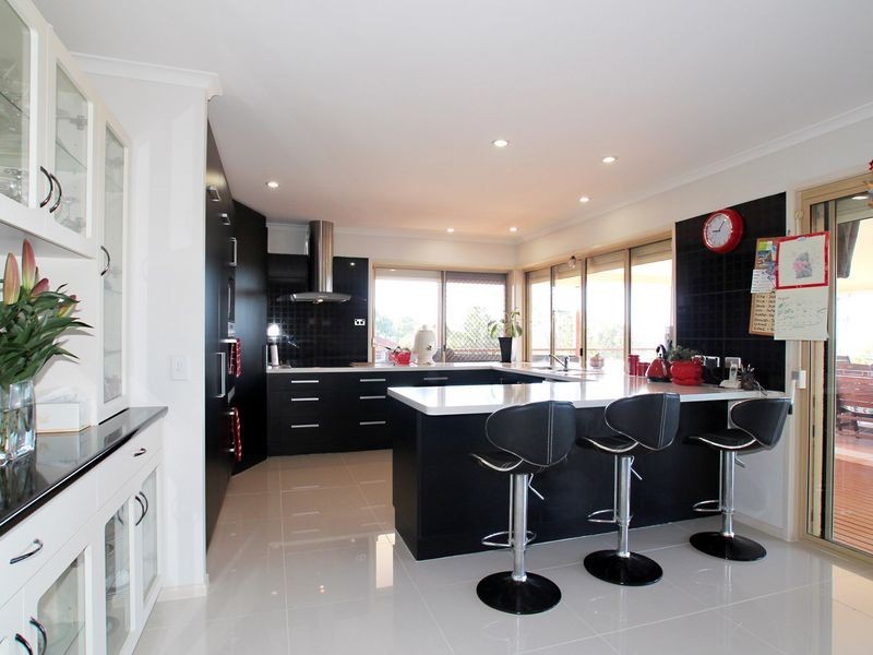 15 Clark Terrace, Sandstone Point QLD 4511