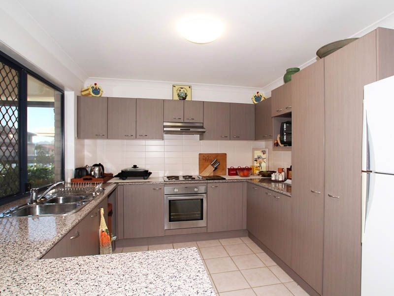 238 Bestmann Road, Sandstone Point QLD 4511