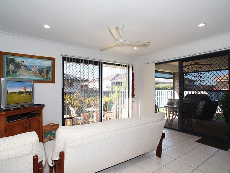 238 Bestmann Road, Sandstone Point QLD 4511
