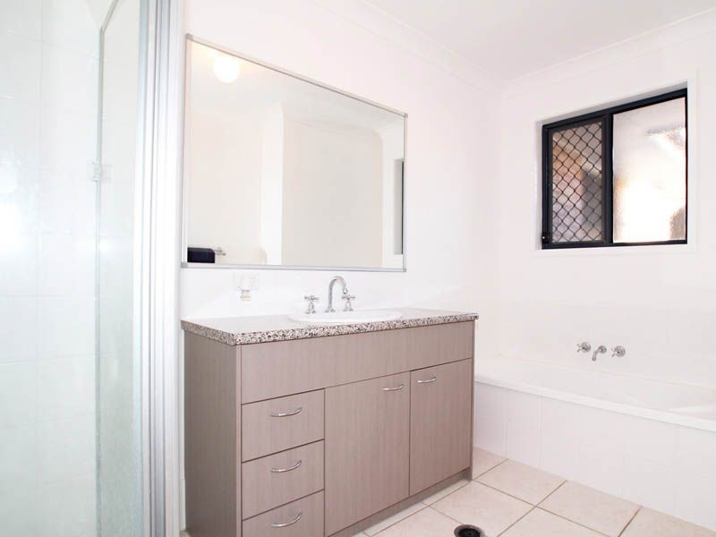 238 Bestmann Road, Sandstone Point QLD 4511