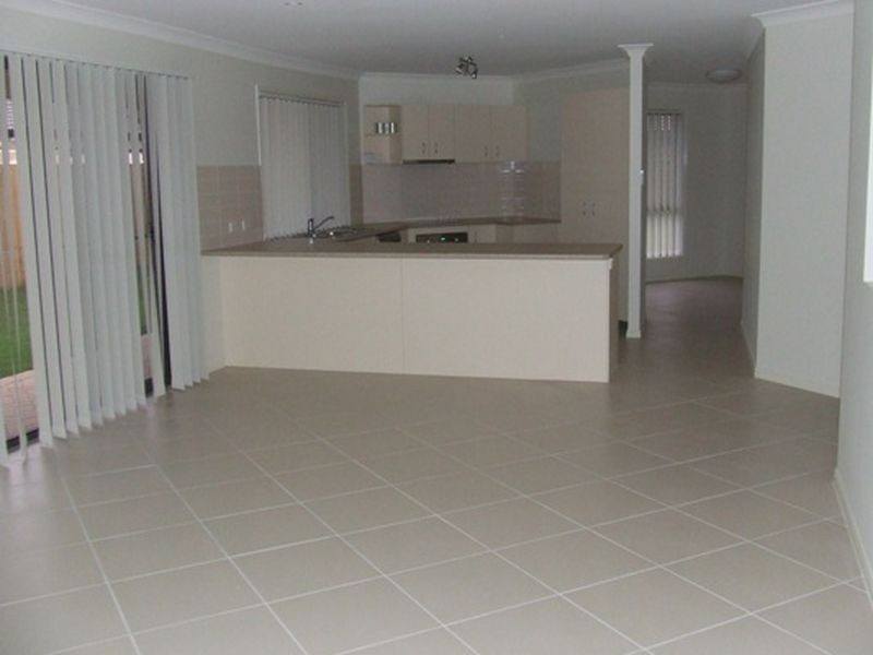 16 Treefrog Street, Ningi QLD 4511