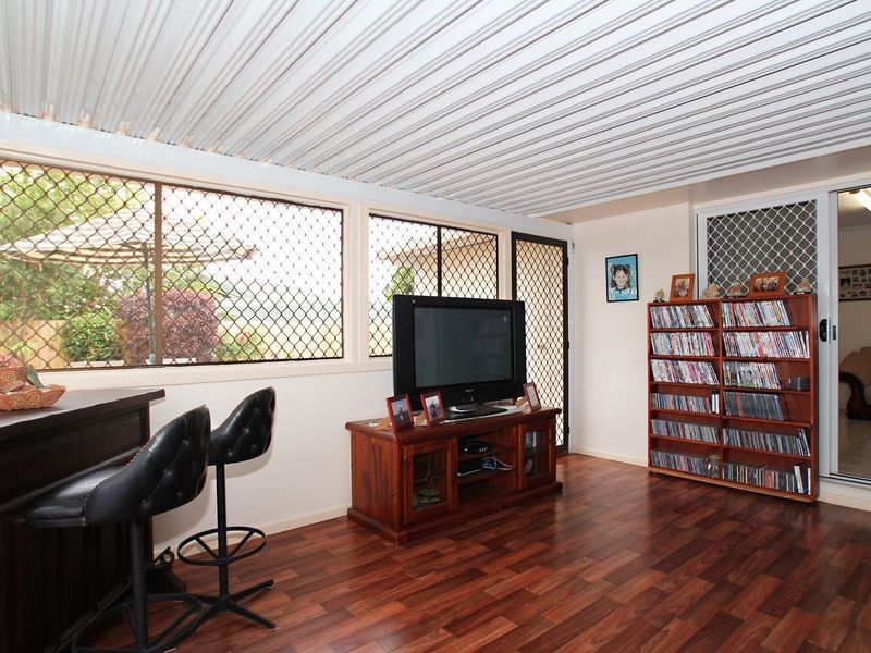 162 Bestmann Road East, Sandstone Point QLD 4511