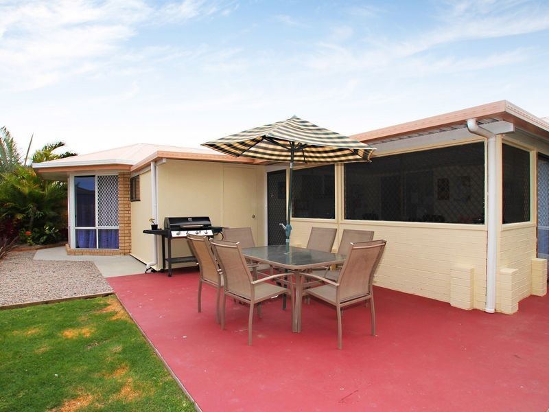 162 Bestmann Road East, Sandstone Point QLD 4511