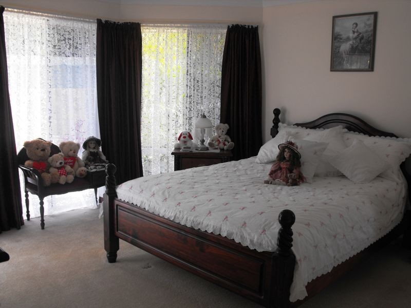 162 Bestmann Road East, Sandstone Point QLD 4511