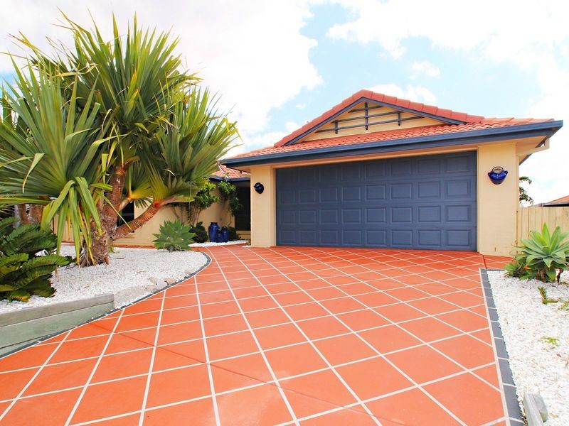 4 Seaforth Street, Sandstone Point QLD 4511