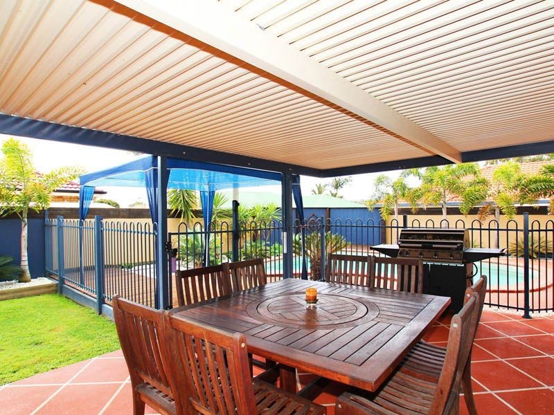 4 Seaforth Street, Sandstone Point QLD 4511