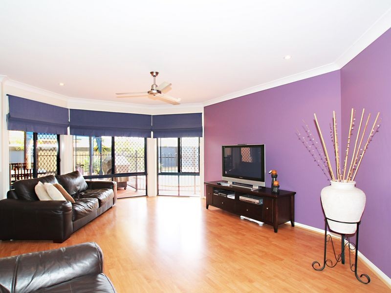 4 Seaforth Street, Sandstone Point QLD 4511