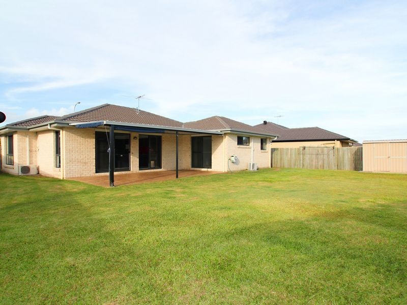 251 Bestmann Road, Sandstone Point QLD 4511