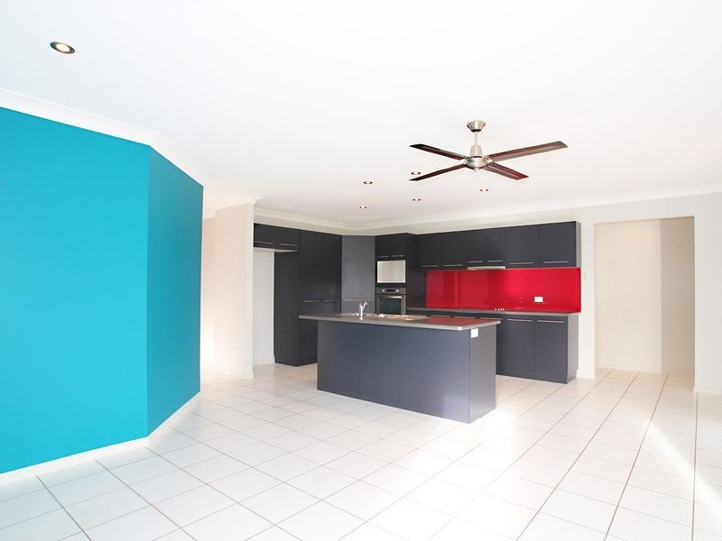 251 Bestmann Road, Sandstone Point QLD 4511