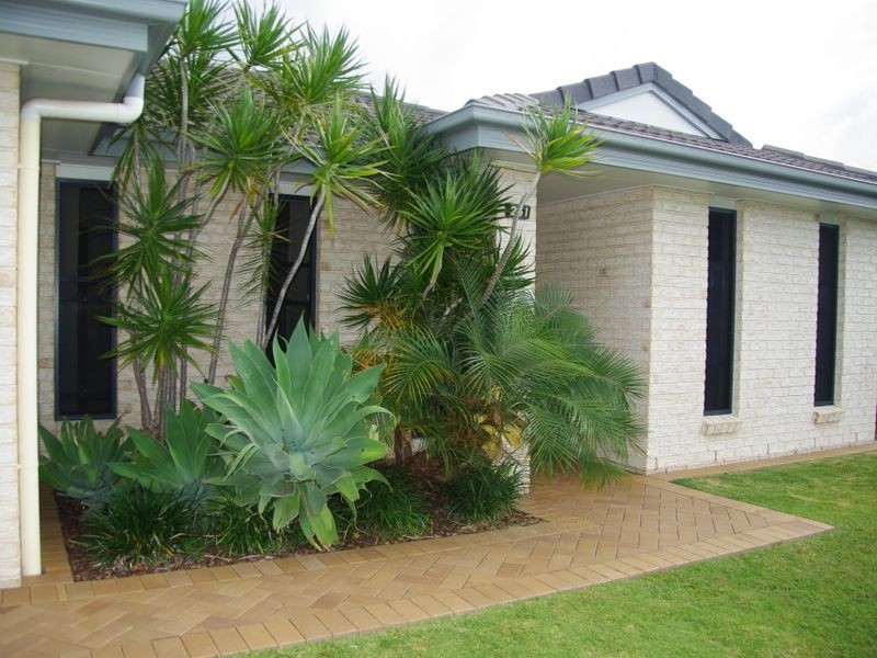 251 Bestmann Road, Sandstone Point QLD 4511